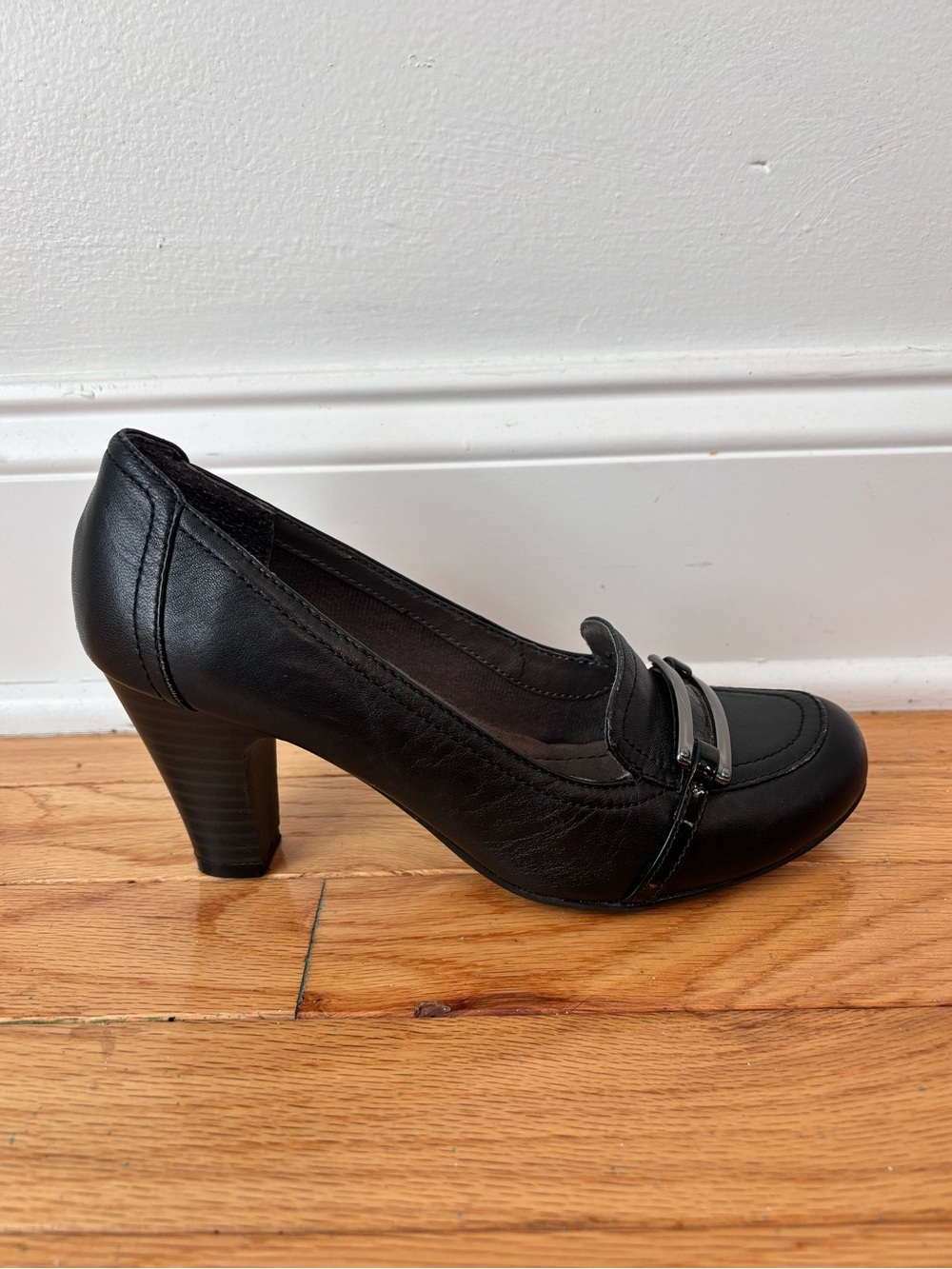 SoftShoe by Medicus Melissa Black Comfort Heels Pumps Women’s 7M Silver Accent - Picture 8 of 13